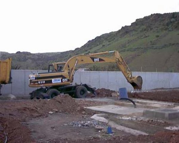 Caterpillar M318