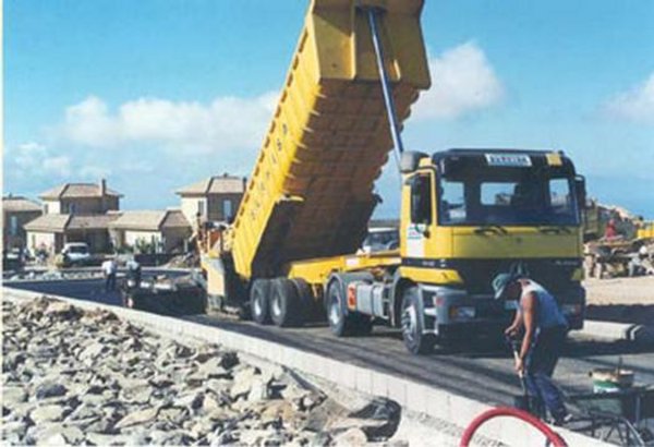 Cabeza tractora para enganches a bañeras o planchas para transportes de maquinas